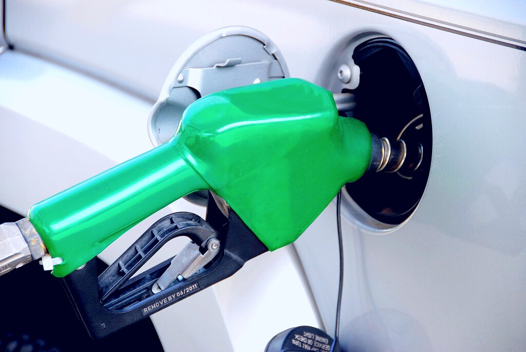 Crude Oil Prices Jump To Nearly 3 month High Commodities Oil And Gold 